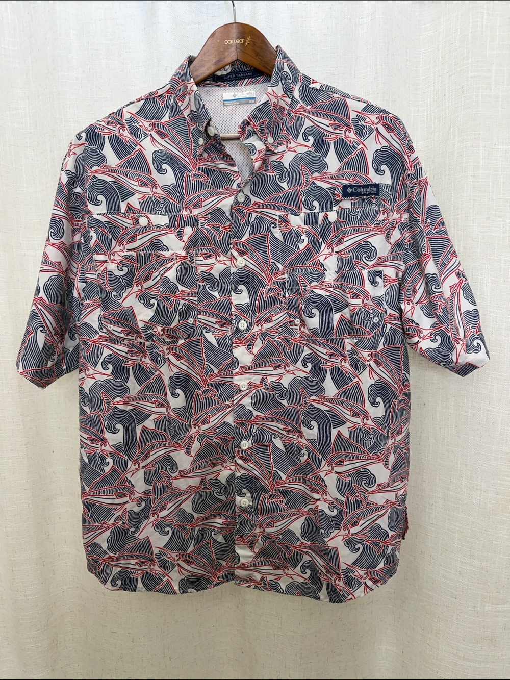 Columbia Men’s Short Sleeve Button-Down Shirt Size Medium Excellent Condition